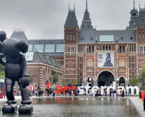 Amsterdam: Eine Stadt der Vielfalt und Moderne