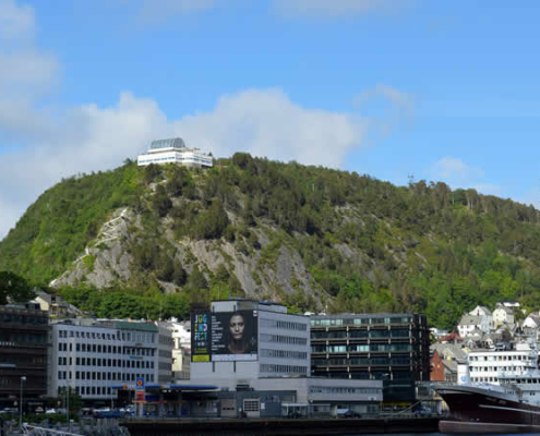 Aksla – Ålesunds spektakulärer Hausberg Aksla – Ålesunds spektakulärer Hausberg