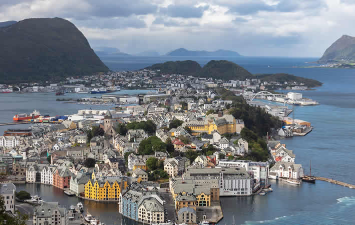 Ålesund – Norwegens Jugendstiljuwel und Tor zur Natur