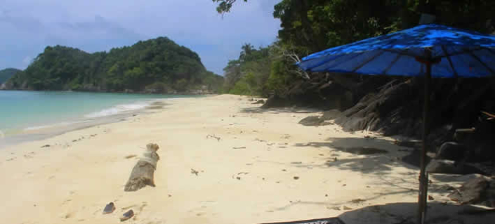 Ko Lone Koh Lone – Ein verstecktes Paradies in der Chalong Bay